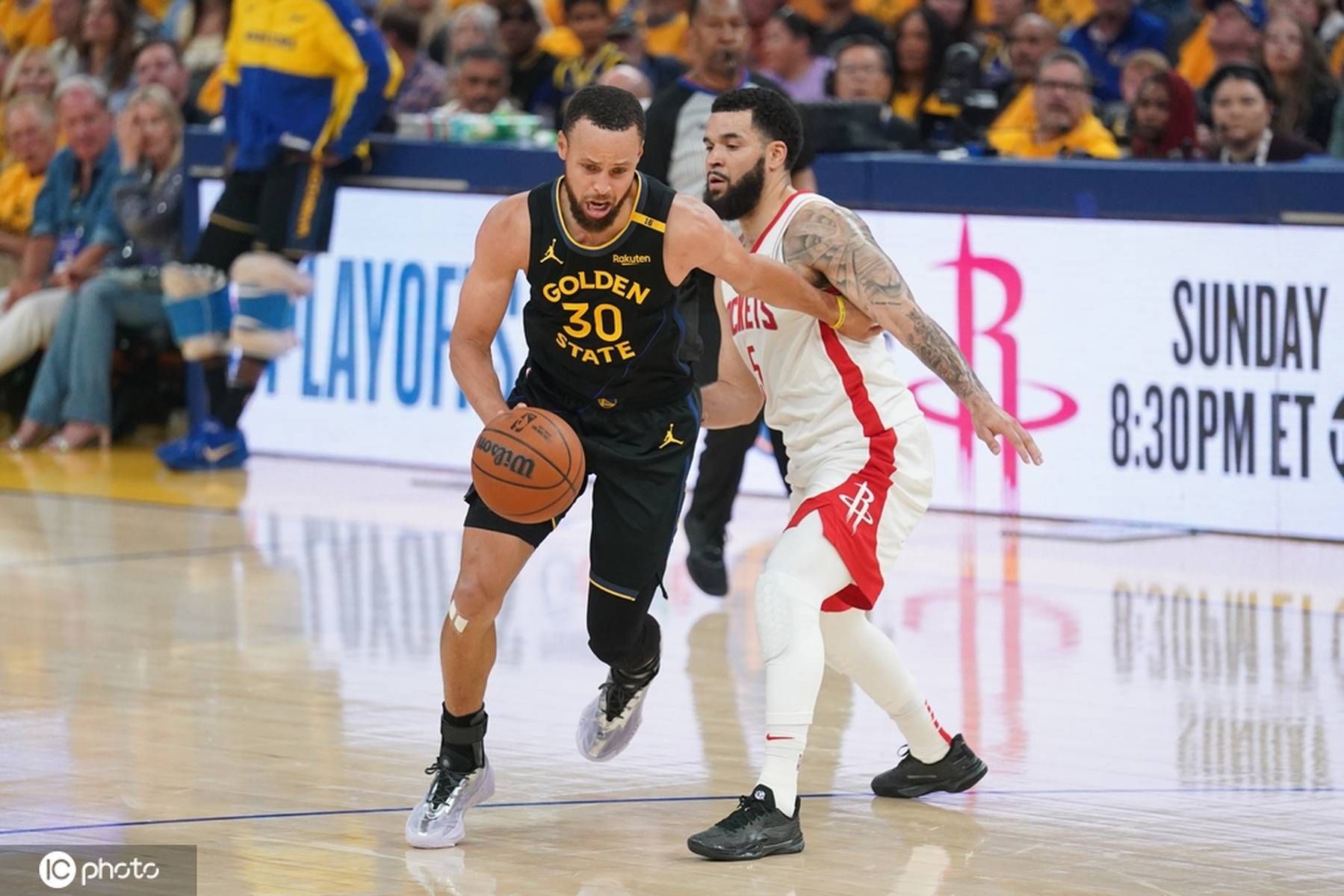 掘金险胜勇士，范弗利特带队取胜的简单介绍