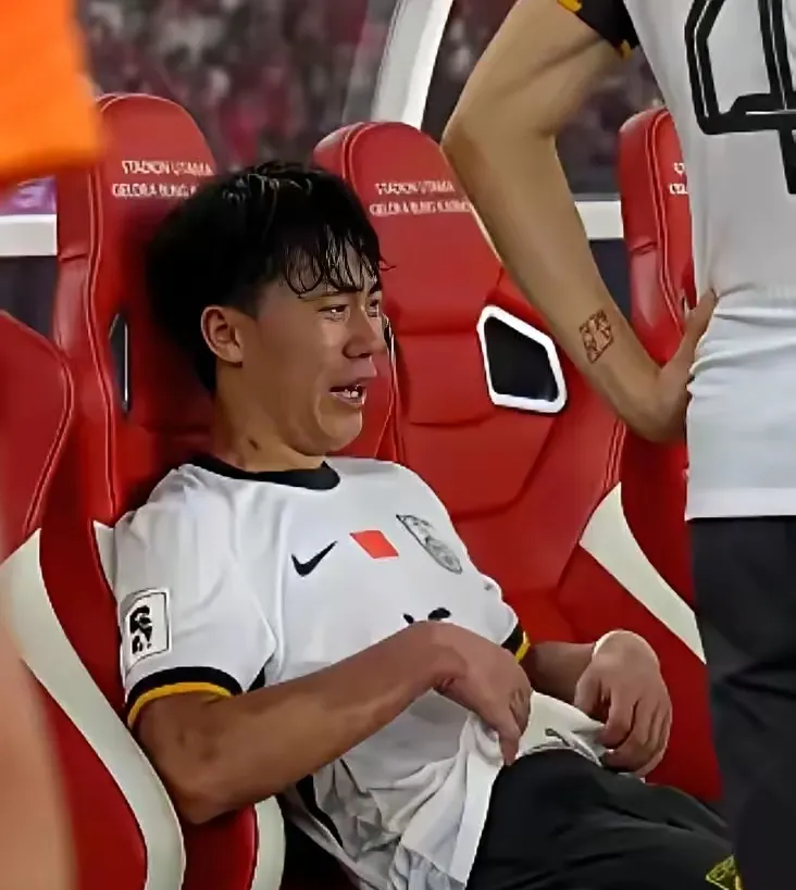 丹麦队力克中国队，郑思维刷新纪录