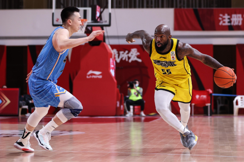 蒙特内哥罗队在国际比赛中逆袭夺得胜利