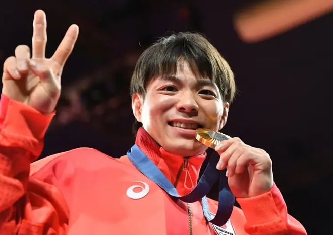 俄罗斯选手表现抢眼,斩获铜牌的简单介绍 俄罗斯选手表现抢眼,斩获铜牌的简单介绍