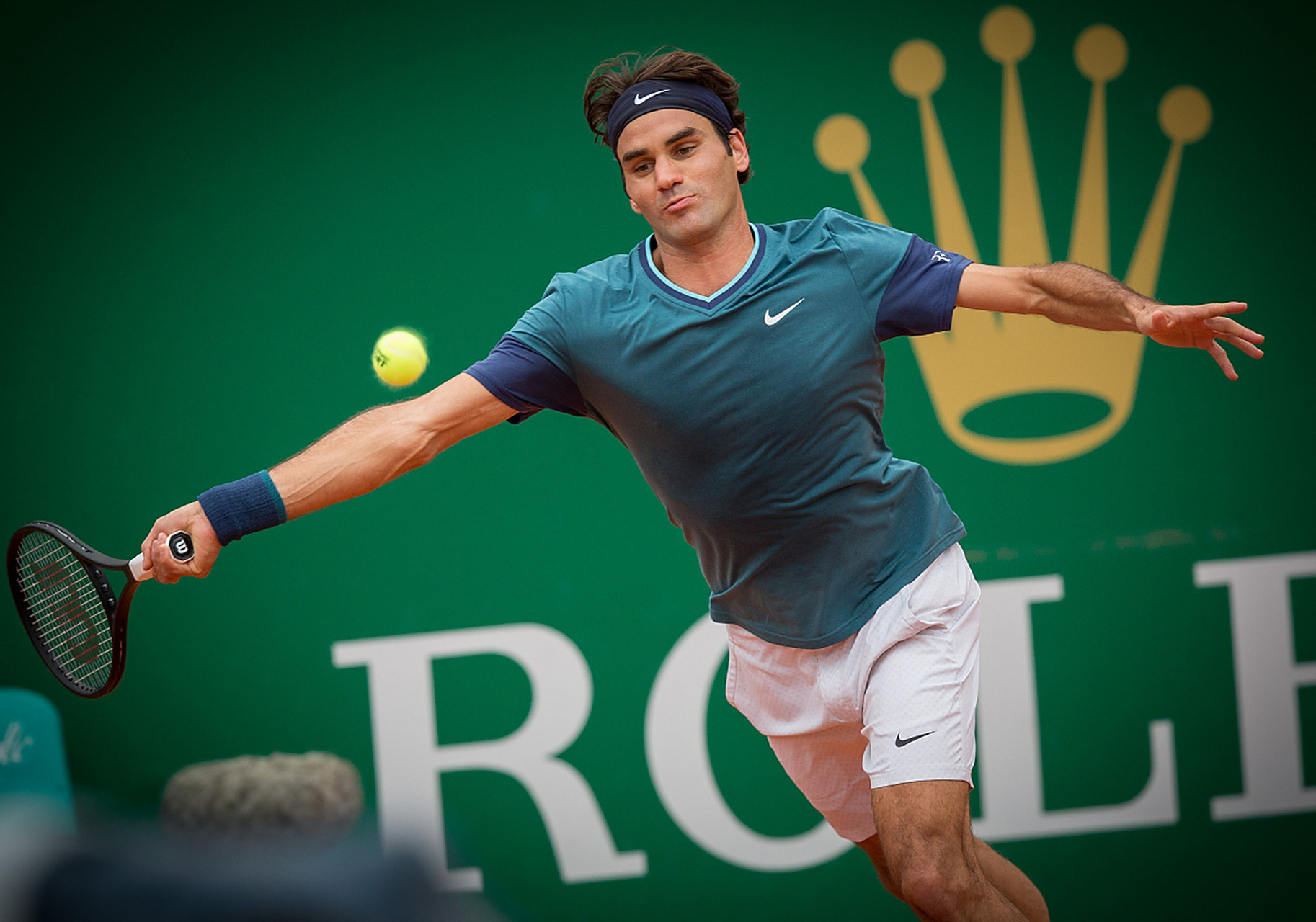 法网鏖战戴维斯杯,德约科维奇统治全场 法网鏖战戴维斯杯,德约科维奇统治全场