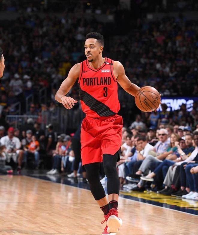 包含意大利男篮绝杀勇士，麦科勒姆高光表现的词条