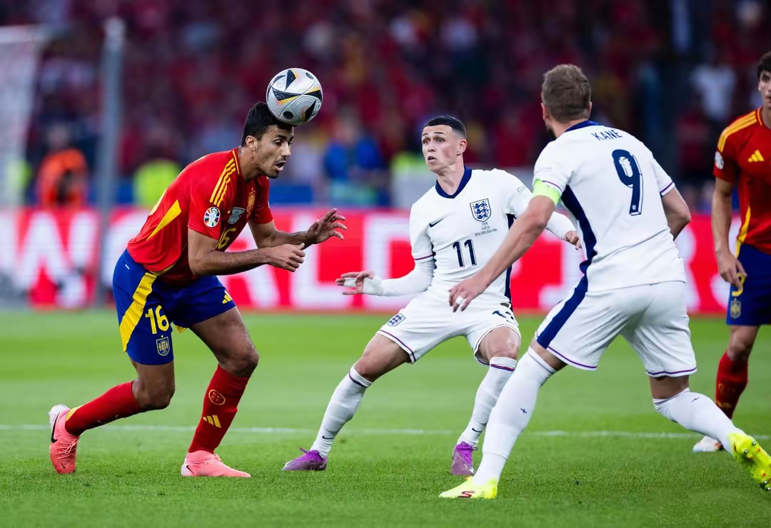 中国熊猫体育-荷兰逆转英格兰，罗德里戈惊艳世界