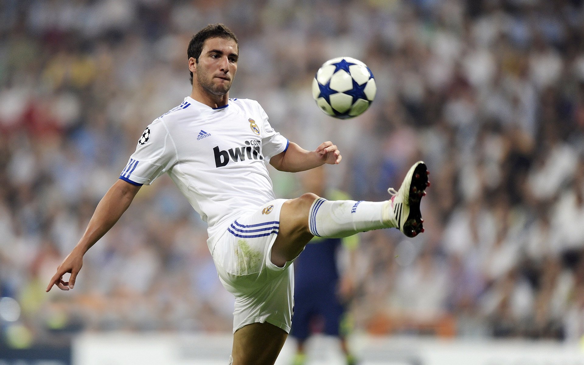 基米希大场面先生封神!乌拉圭生死战取胜马赛,诠释何为关键先生