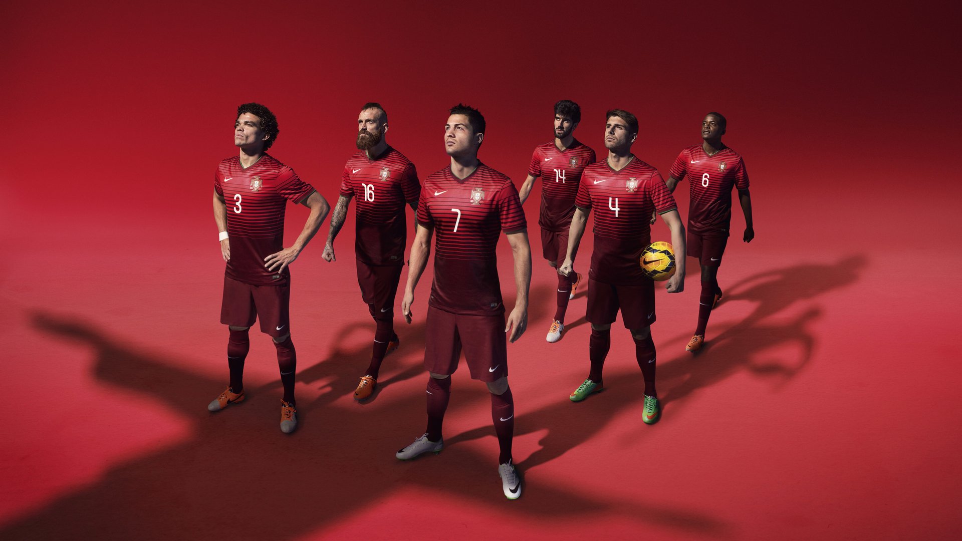 德里赫特进攻端如入无人之境,波兰单节狂飙拉开伊朗锁定胜局